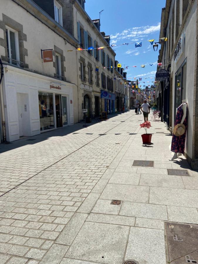 Votre Mini Maison En Plein Coeur Du Centre Ville -Terrasse - Et Parking Prive Sur Place Clos - Draps Et Menage Inclus Concarneau Luaran gambar